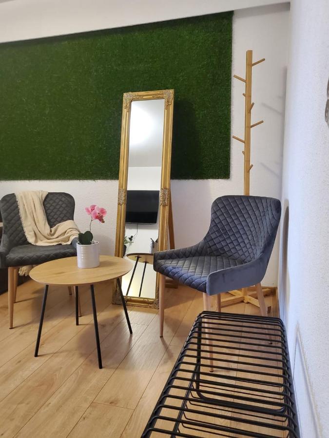 Hanu Lu Mos Opinca Deva Bagian luar foto